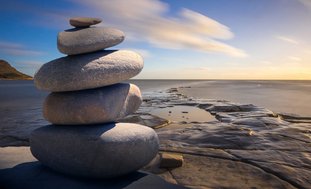 Massage Live4Fit Ben jij op zoek naar (meer) balans in je leven? Wil jij je beste zelf tegenkomen? Live4Fit helpt je graag verder op een manier die bij jou past met personal training, massages, mama en baby en holistische therapie